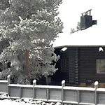 Loma-asunnot Log Near Santa