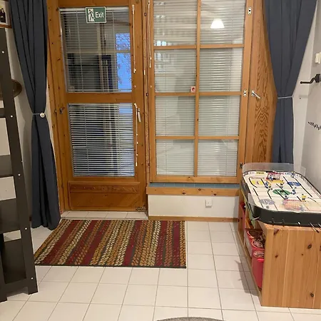 Log Near Santa 罗瓦涅米