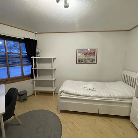 Semesterbostad Log Near Santa *