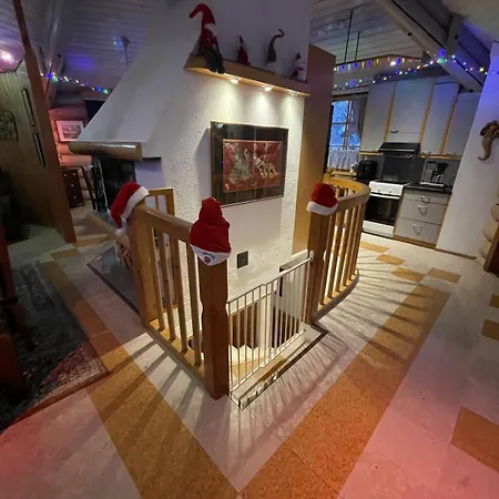 Log Near Santa בית נופש