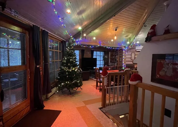 Log Near Santa Semesterbostad